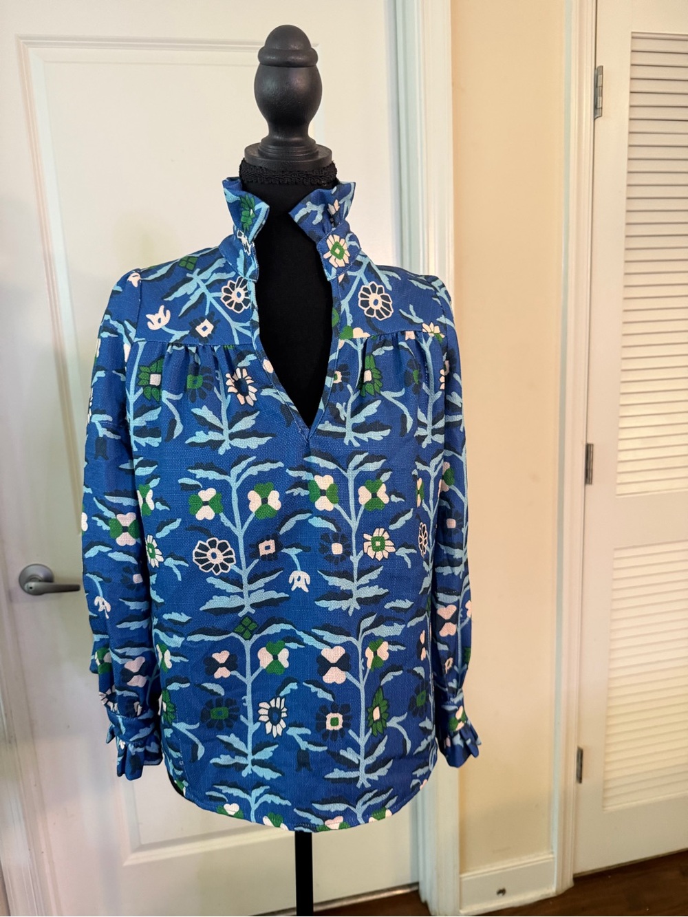 Women's Blue Floral Print Blouse with Stand Collar
